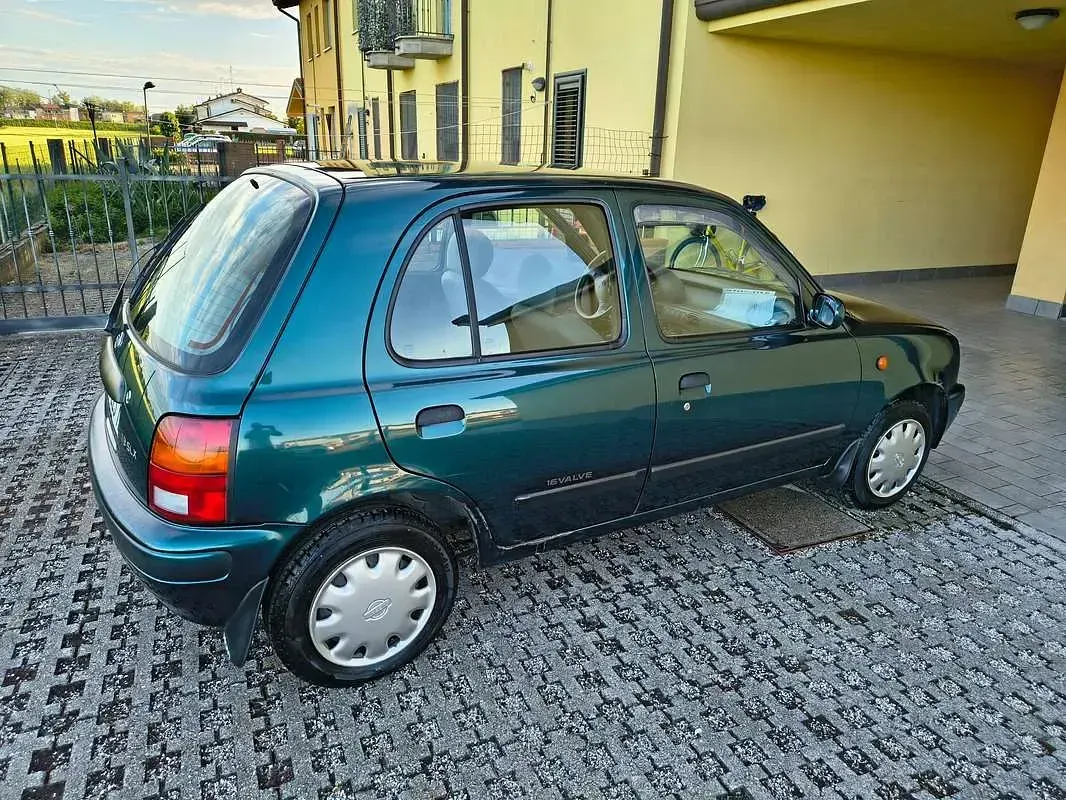 Usata Nissan Micra 75 CV (55 kW) 1995 Verde Utilitaria