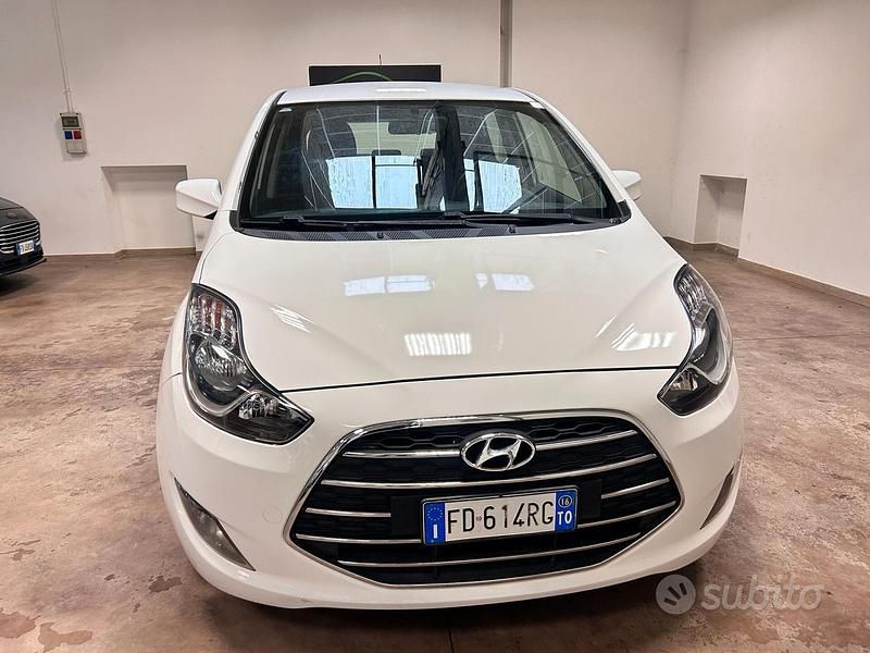 Usata Hyundai ix20 Xpossible 90 CV (66 kW) 2016 Bianco Utilitaria