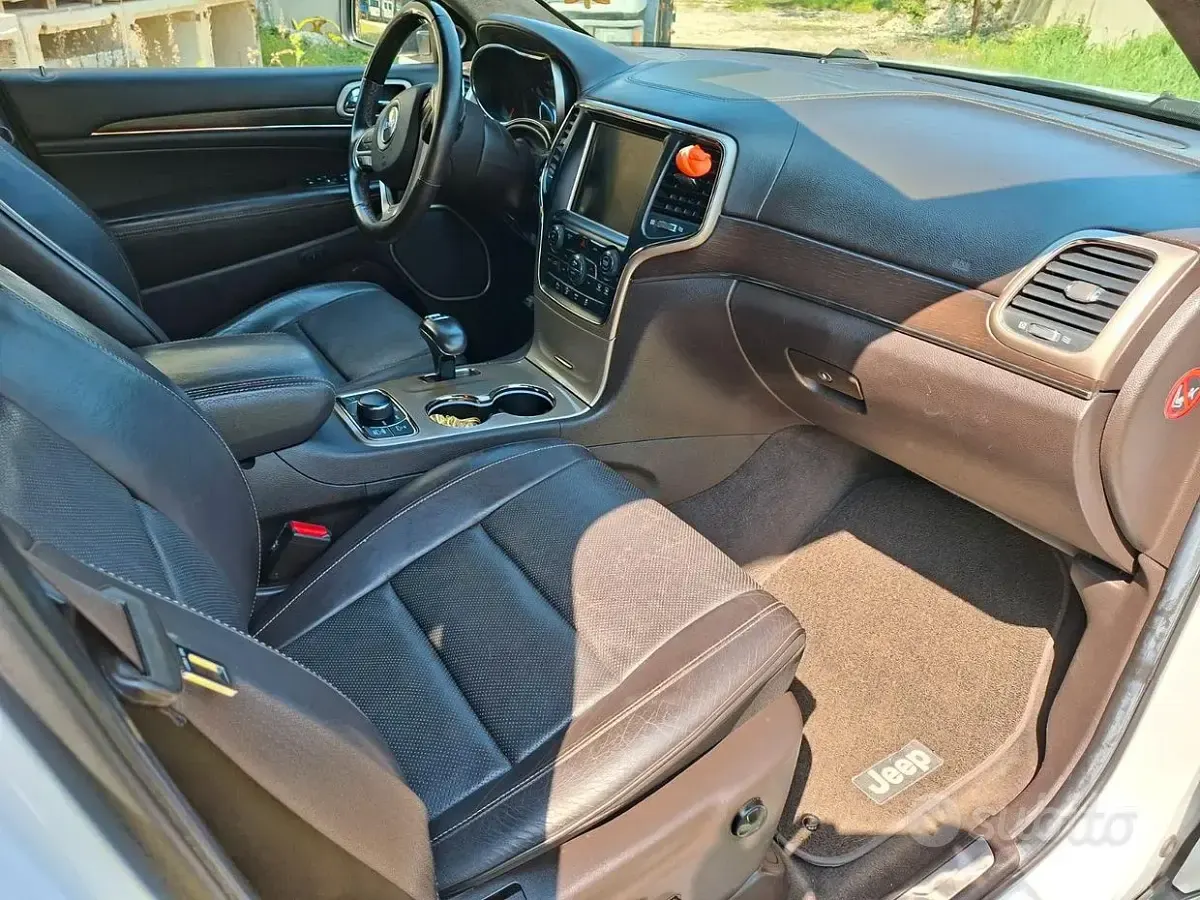 Usata Jeep Grand Cherokee 250 CV (183 kW) 2013 Bianco SUV