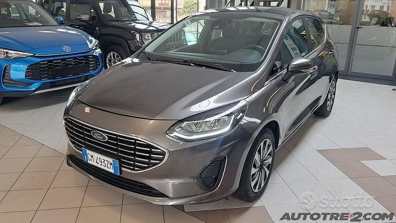 Usata Ford Fiesta Titanium 75 CV (55 kW) 2023 Grigio Utilitaria