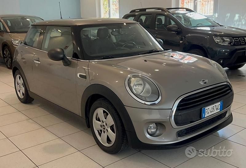 Usata Mini ONE 75 CV (55 kW) 2016 Grigio Utilitaria