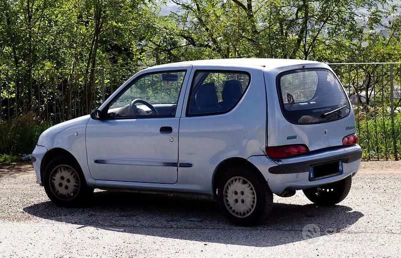 Usata Fiat Seicento 54 CV (39 kW) 2002 Blu Utilitaria