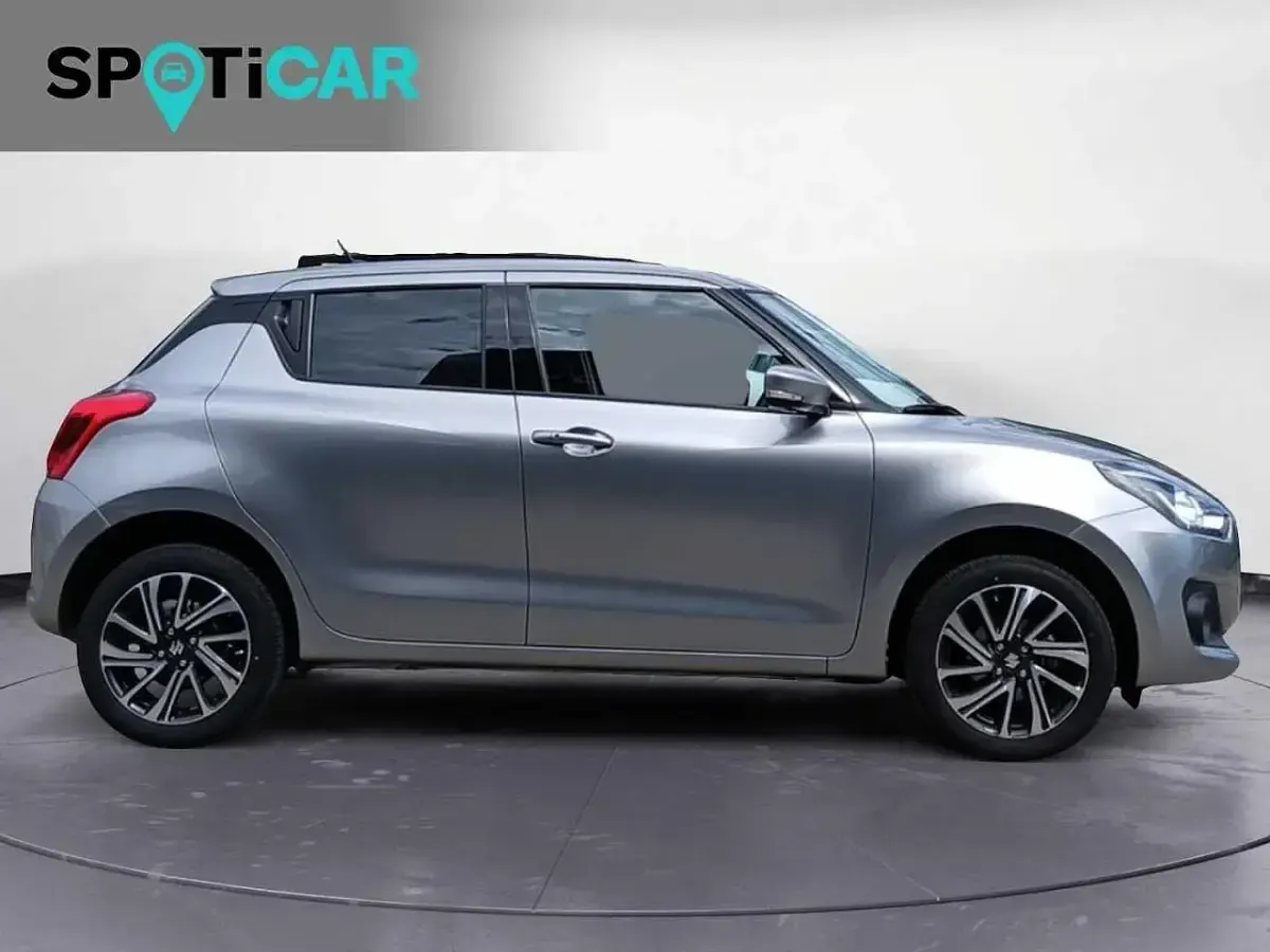 Usata Suzuki Swift 83 CV (61 kW) 2023 Grigio Utilitaria