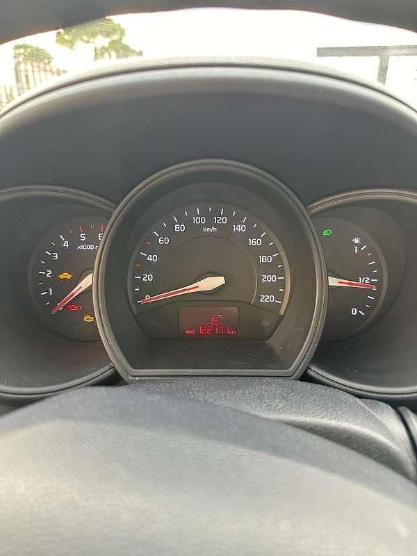 Usata Kia Rio LX 75 CV (55 kW) 2012 Nero Berlina