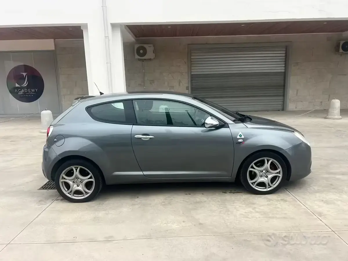 Usata Alfa Romeo MiTo Distinctive 95 CV (69 kW) 2010 Grigio Utilitaria