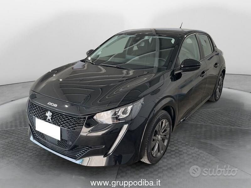 Nero Usata 2021 Peugeot e-208 Allure Due volumi | 15.190 € (Buon prezzo) - Immagine 1/4
