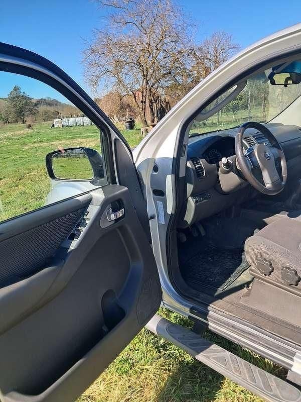 Usata Nissan Navara XE 171 CV (125 kW) 2007 Pick-up