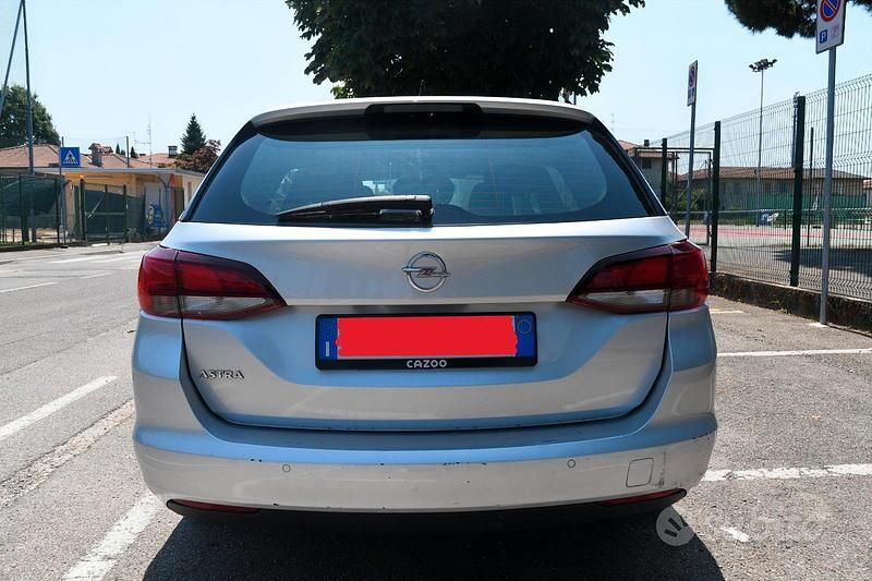 Usata Opel Astra Innovation 110 CV (80 kW) 2019 Argento Station wagon