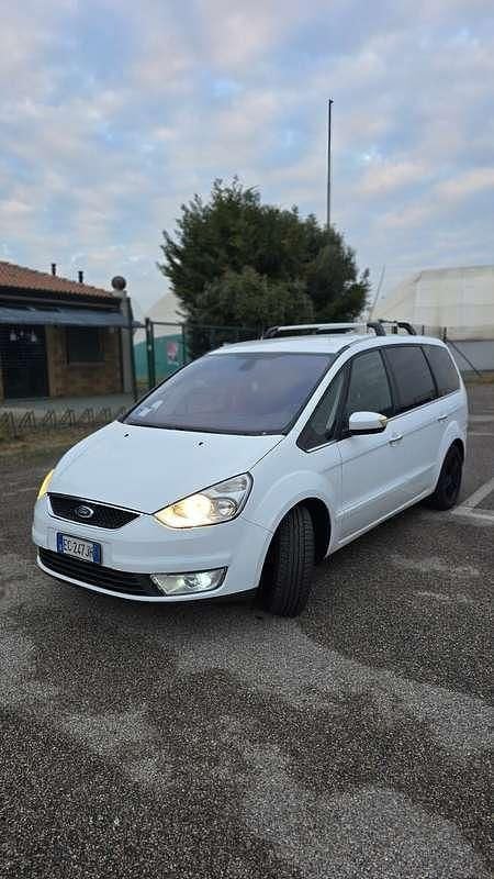 Usata 2010 Ford Galaxy Monovolume | 8000 € (Cara) - Immagine 1/4