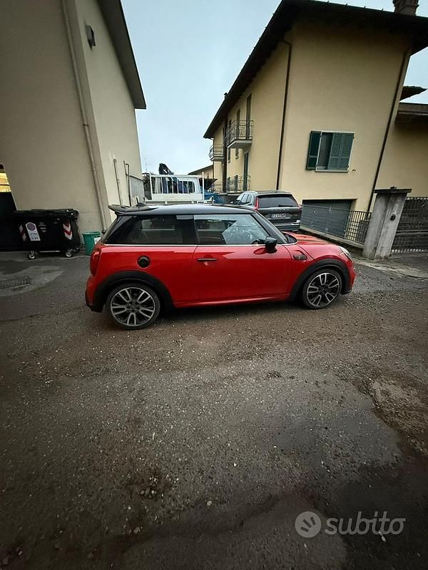 Usata Mini John Cooper Works 178 CV (130 kW) 2021 Rosso Utilitaria