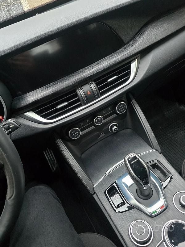 Usata Alfa Romeo Stelvio Sprint 210 CV (154 kW) 2023 Bianco SUV