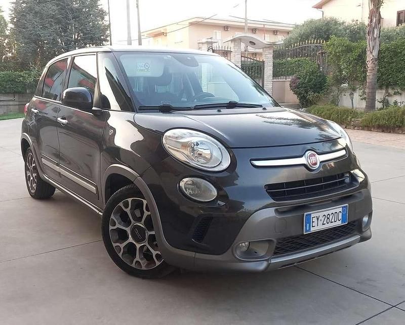 Usata 2016 Fiat 500L Trekking Monovolume | 9500 € (Buon prezzo) - Immagine 1/4