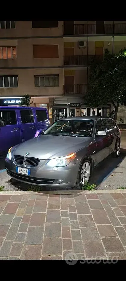 Usata BMW 530 235 CV (172 kW) 2007 Grigio Station wagon