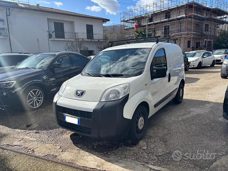 Usata Peugeot Bipper 75 CV (55 kW) 2011 Bianco Monovolume