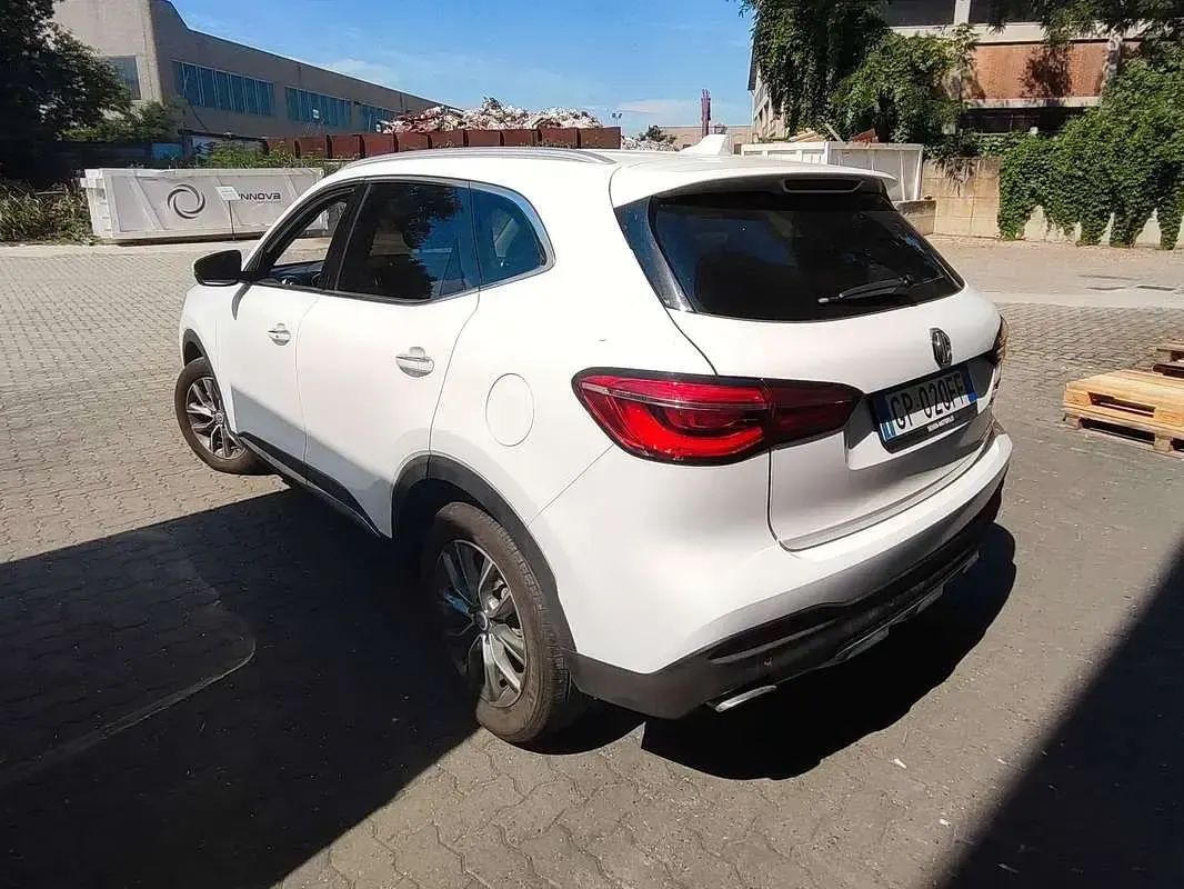 Usata MG HS Luxury 162 CV (119 kW) 2023 Bianco SUV