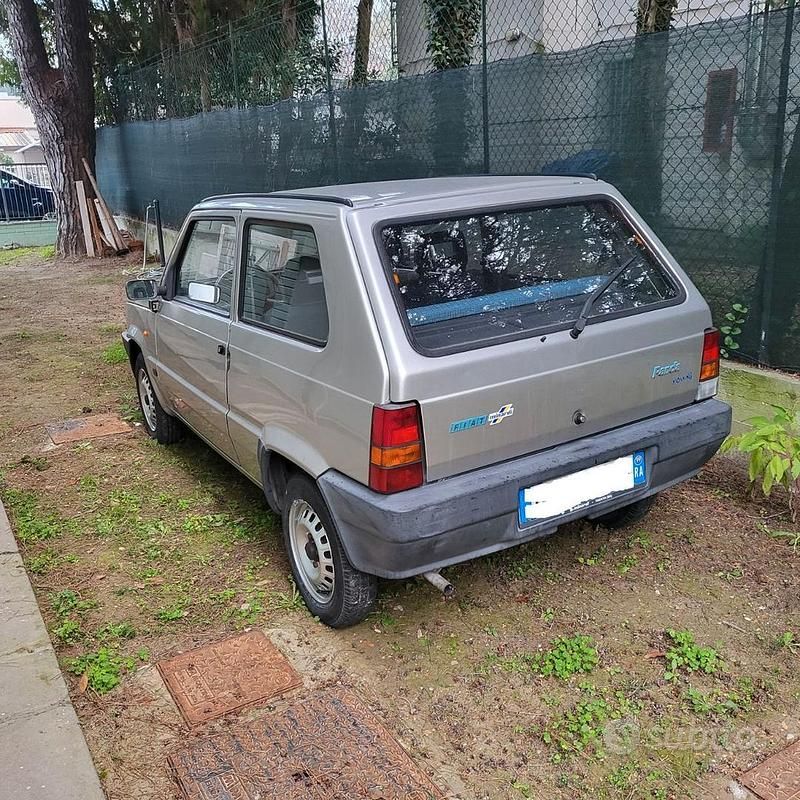 Usata Fiat Panda Young 39 CV (28 kW) 1999 Grigio Utilitaria