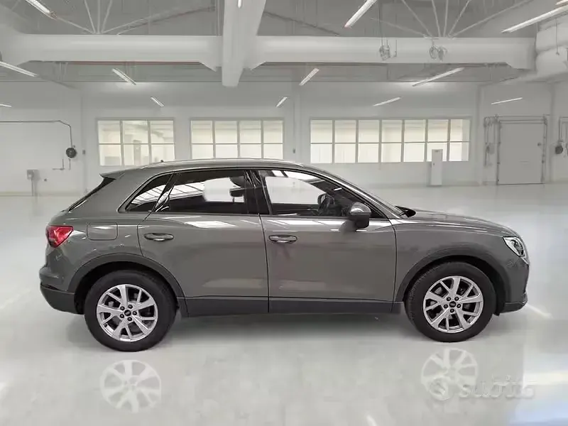 Usata Audi Q3 Business 150 CV (110 kW) 2022 Grigio SUV