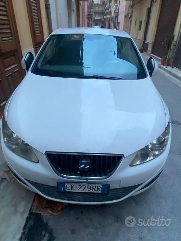 Usata Seat Ibiza 70 CV (51 kW) 2011 Bianco Berlina