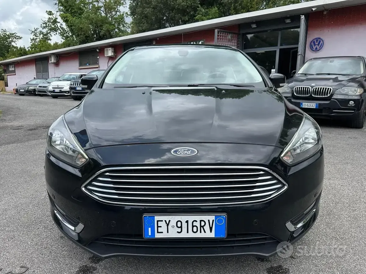 Usata Ford Focus Titanium 125 CV (91 kW) 2015 Nero Berlina