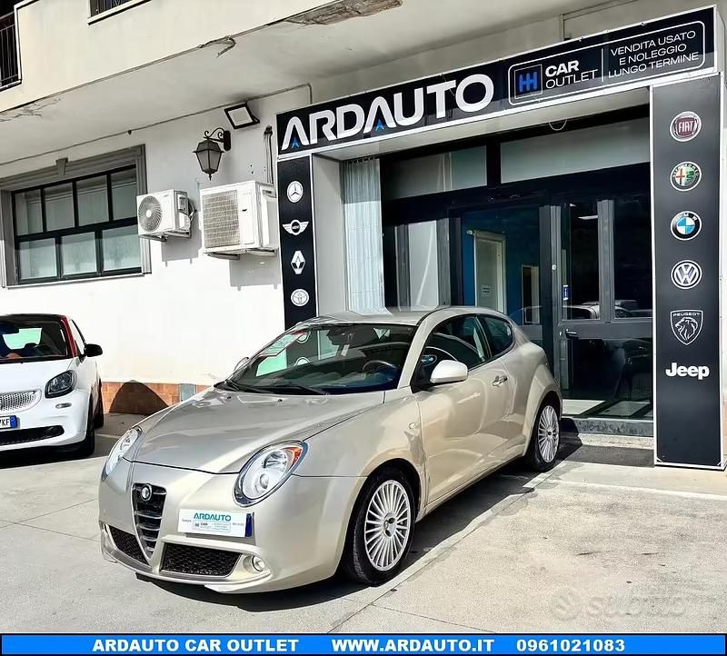 Usata Alfa Romeo MiTo Distinctive 105 CV (77 kW) 2010 Grigio Utilitaria