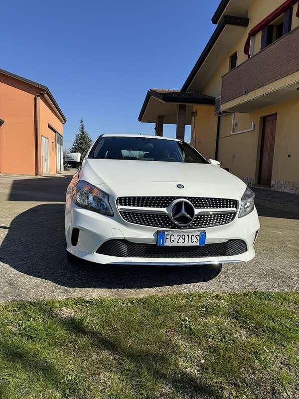 Usata Mercedes A160 Business 90 CV (66 kW) 2016 Berlina