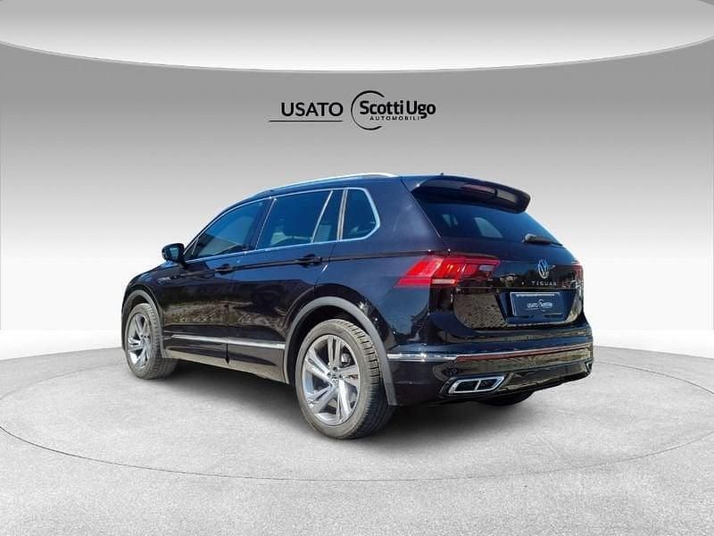 Usata VW Tiguan R-line 150 CV (110 kW) 2021 Nero SUV