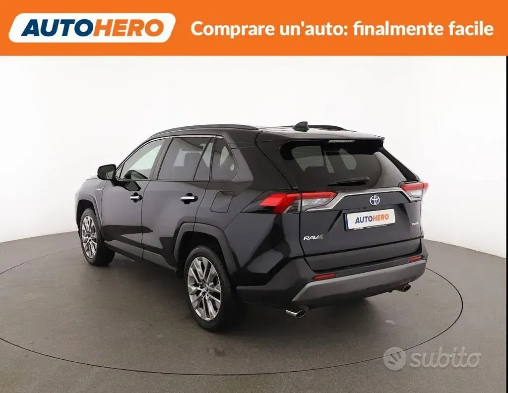 Usata Toyota RAV4 Hybrid Lounge 178 CV (130 kW) 2021 Nero SUV