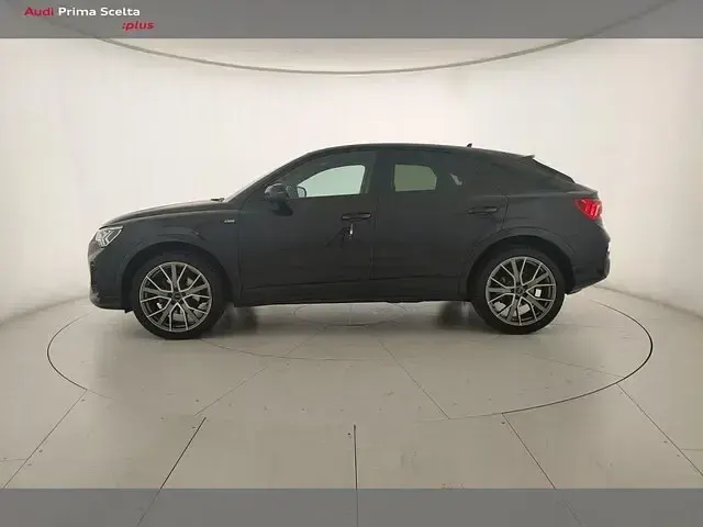 Usata Audi Q3 Sportback S-Line 150 CV (110 kW) 2020 Nero mito metallizzato SUV