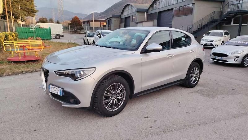 Usata Alfa Romeo Stelvio Business 160 CV (117 kW) 2019 Grigio SUV