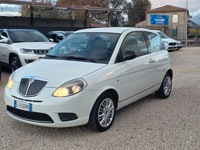 Usata Lancia Ypsilon S 95 CV (69 kW) 2011 Bianco Utilitaria
