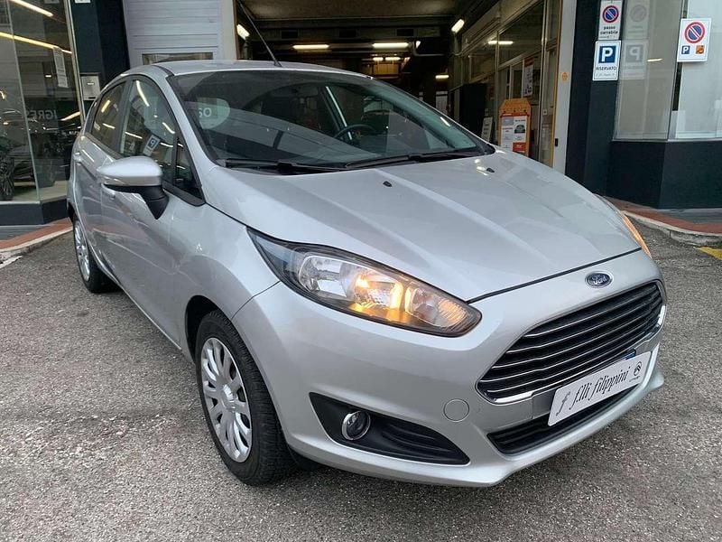 Usata Ford Fiesta Business Edition 80 CV (58 kW) 2014 Argento Utilitaria