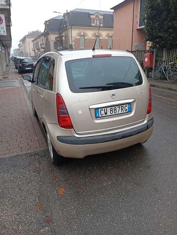 Usata Lancia Musa 69 CV (50 kW) 2005 Monovolume