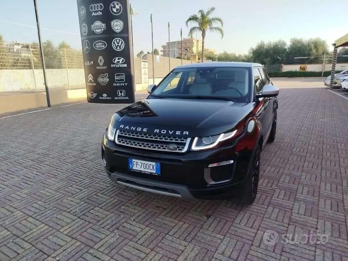 Usata Land Rover Range Rover evoque HSE 150 CV (110 kW) 2018 Nero SUV