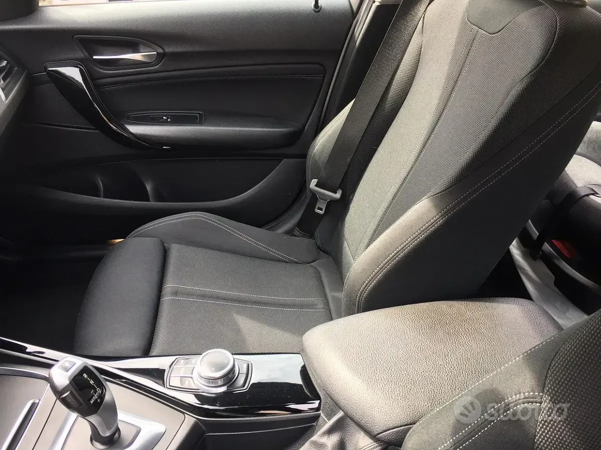 Usata BMW 118 Sport Line 150 CV (110 kW) 2019 Bianco Utilitaria