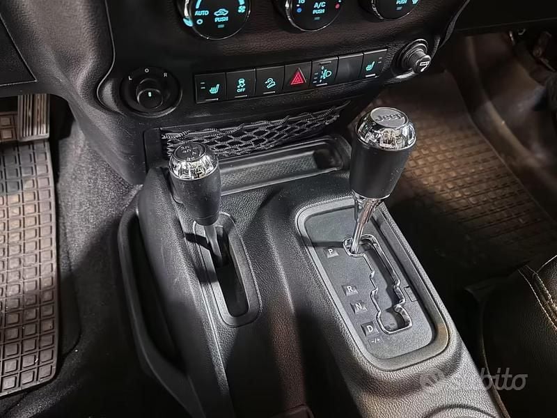 Usata Jeep Wrangler Sahara 200 CV (147 kW) 2016 Nero SUV