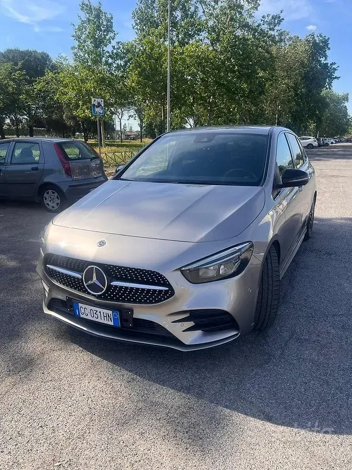 Usata Mercedes B180 2020 Grigio Utilitaria