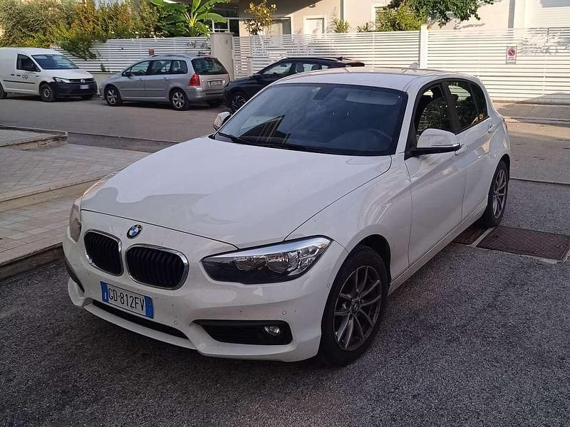 Bianco Usata 2020 BMW 116 Advantage Utilitaria | 17.000 € (Ottimo prezzo) - Immagine 1/3