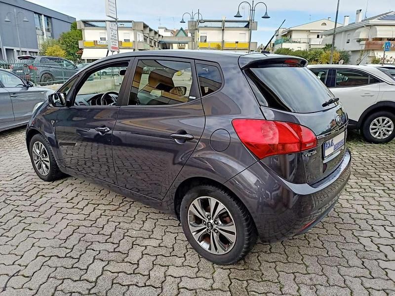 Usata Kia Venga 90 CV (66 kW) 2016 Grigio Utilitaria
