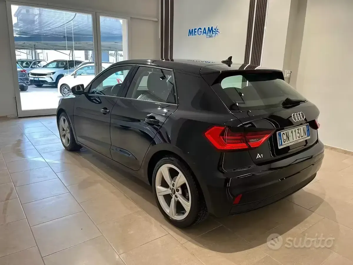 Usata Audi A1 Admired 110 CV (80 kW) 2023 Nero SUV