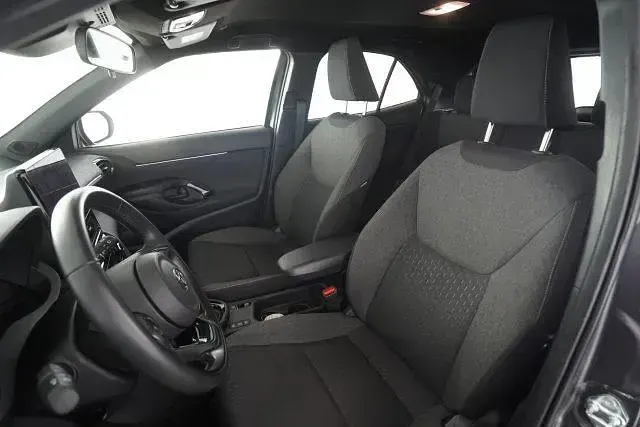 Usata Toyota Yaris Trend 92 CV (67 kW) 2025 Grigio Utilitaria