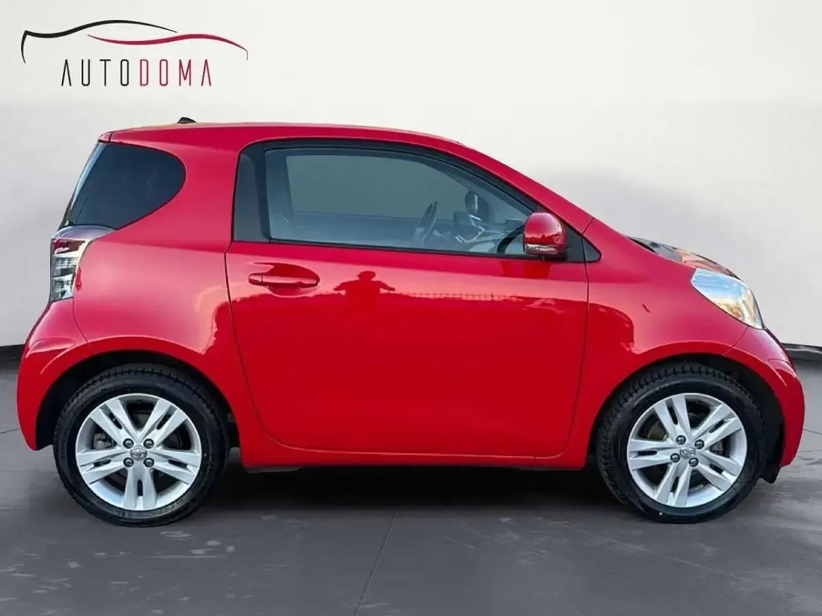 Usata Toyota iQ 101 CV (74 kW) 2010 Rosso Utilitaria