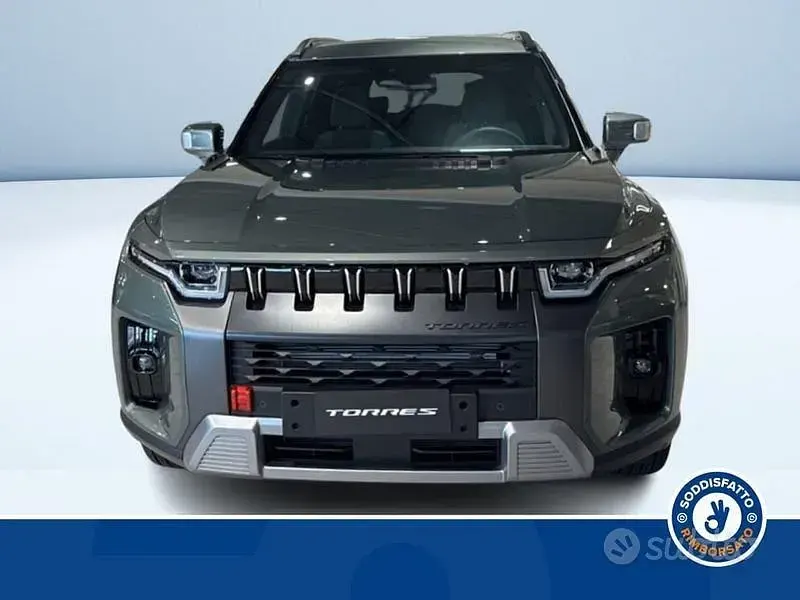 Nuova KGM Torres 204 CV (150 kW) 2025 Grigio SUV