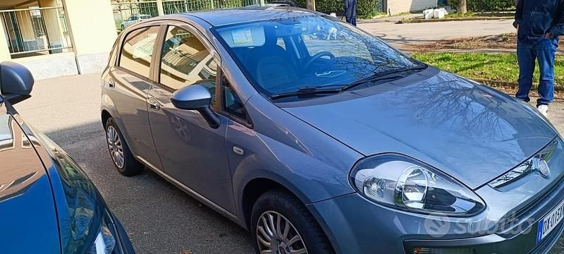 Usata Fiat Punto Evo Dynamic 65 CV (47 kW) 2009 Grigio Utilitaria