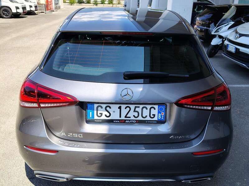 Usata Mercedes A250 Business 224 CV (164 kW) 2018 Grigio Berlina