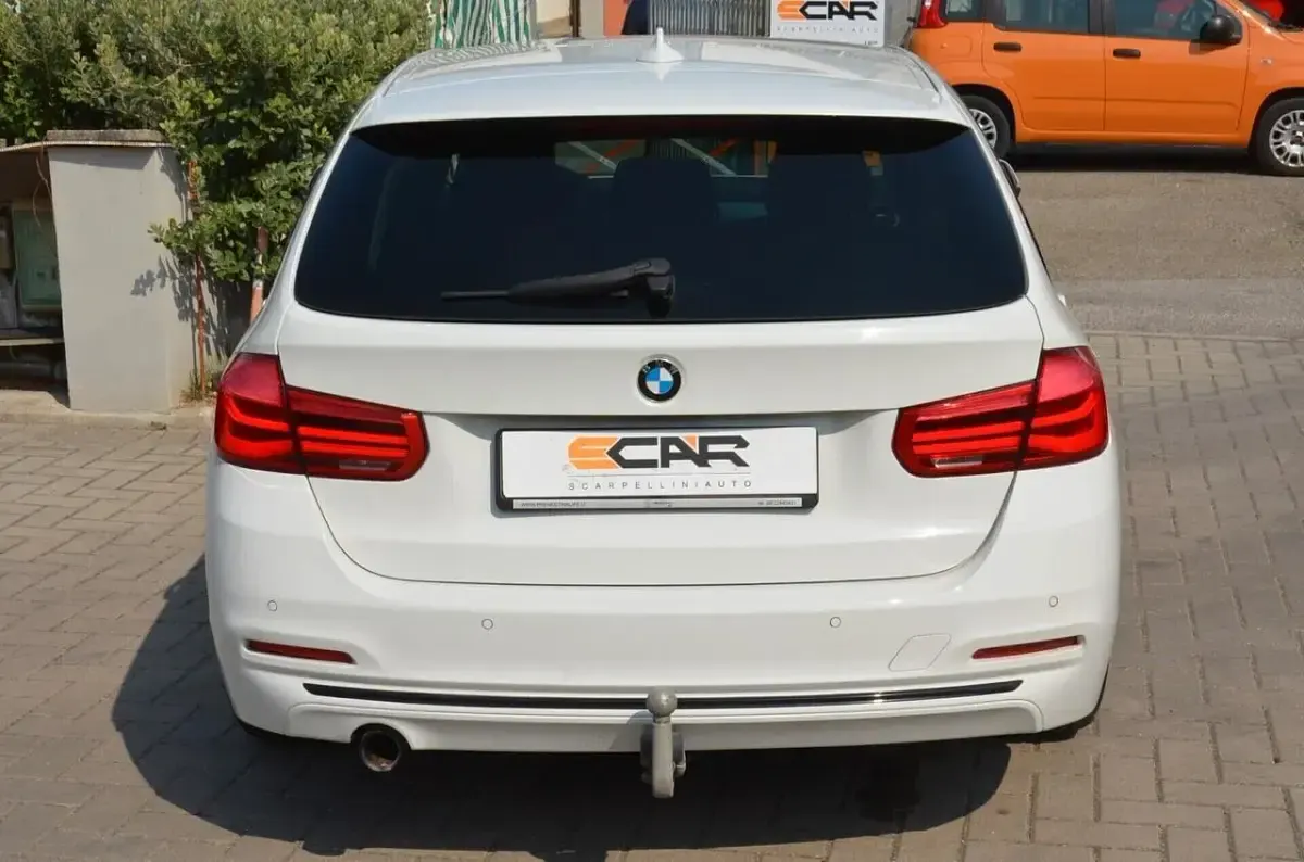 Usata BMW 318 Sport Line 149 CV (109 kW) 2016 Bianco Station wagon
