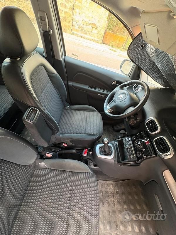 Begagnad Citroën C3 Exclusive 95 HK (69 kW) 2013 Vit Minibuss