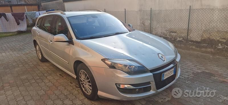 Usata Renault Laguna III 150 CV (110 kW) 2011 Grigio Station wagon