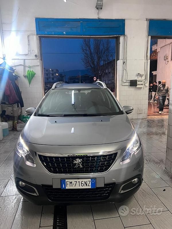 Usata Peugeot 2008 Allure 120 CV (88 kW) 2018 Grigio SUV