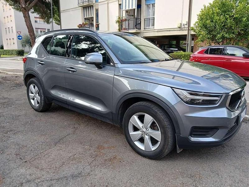 Usata Volvo XC40 150 CV (110 kW) 2019 Grigio SUV