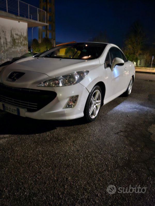 Bianco Usata 2010 Peugeot 308 CC Cabrio | 6999 € (Buon prezzo) - Immagine 1/4